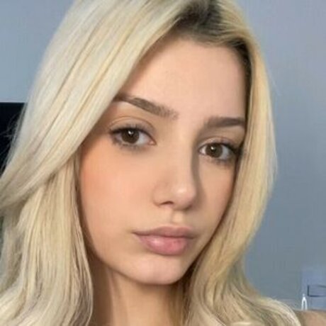 Thealexwhitee hot pornstar pics