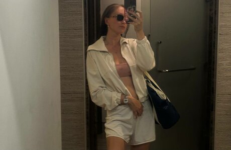 Yapishukino free actress pics