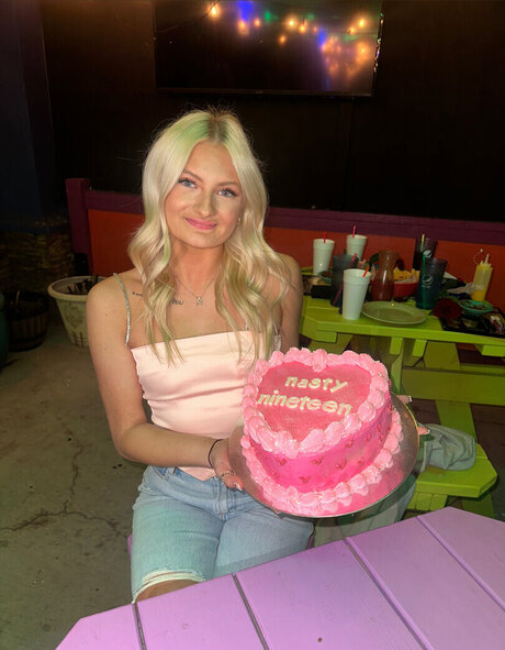 Alanna Kennedy star erotic photo