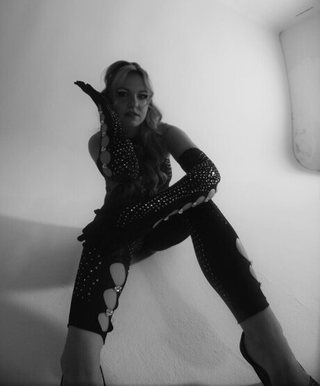 KellyMissesvlog adult model images