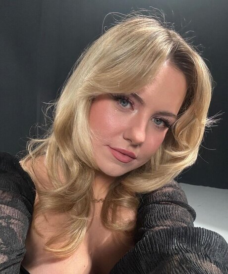 KellyMissesvlog xxx star gallery