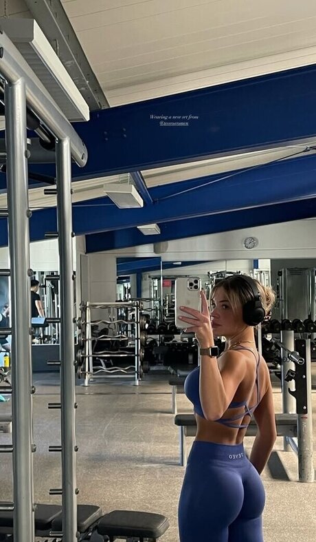 Leonie brrr nice actress pic