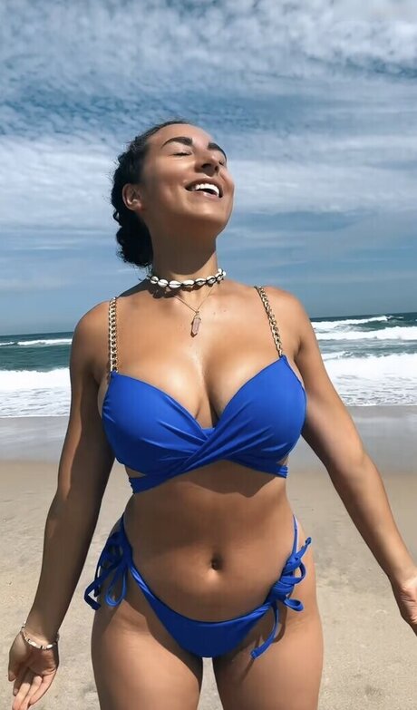 Joanachlips sexy star picture