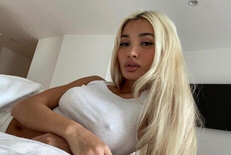 Pia Mia star naked image