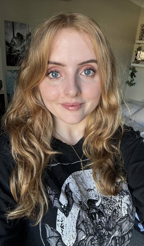 Krysttl pretty pornstar photos