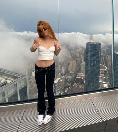 Emilykr0pp high quality model photo