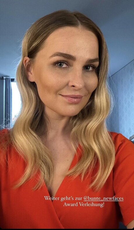 Jana Riva model free photo