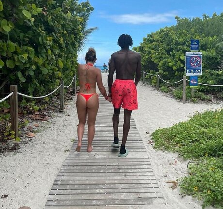 Laney Choboy star nude pic