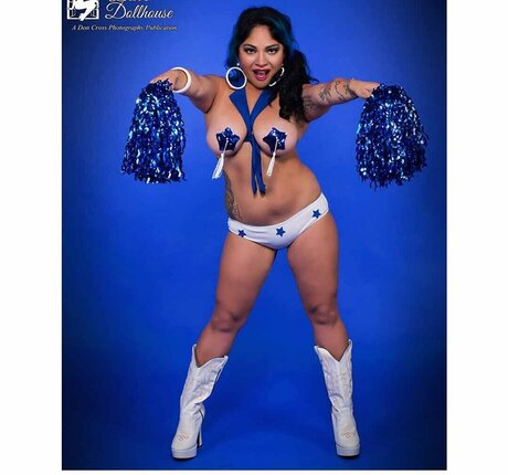 Risa Risque model art picture