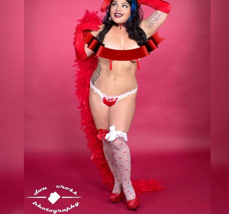 Risa Risque model perfect pics