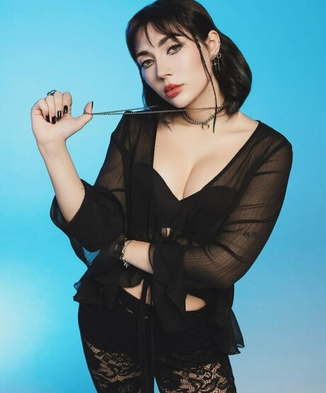 Ekatze007 model high quality picture