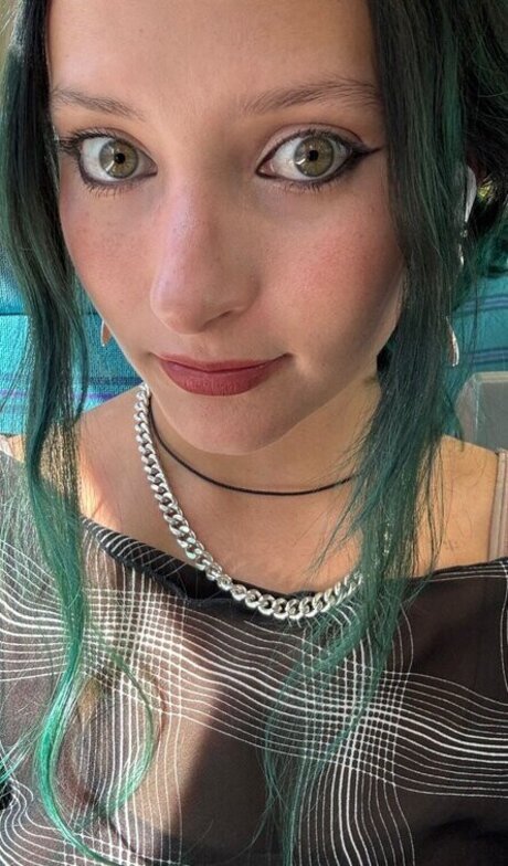 Jamie Lou Stenzel art actress pictures