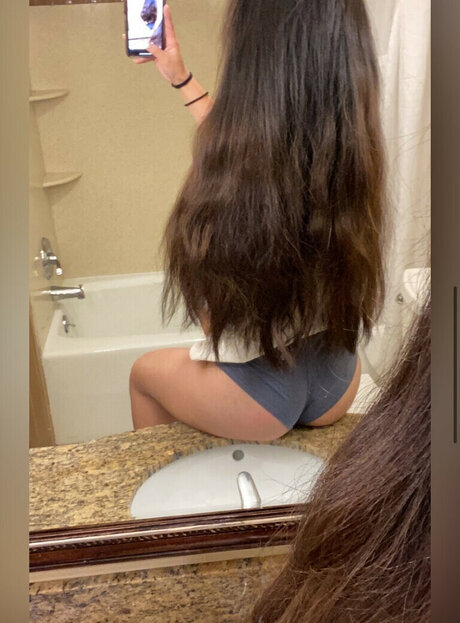 Minhthyfresh adult actress picture