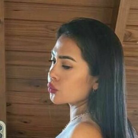 Negra Loly model adult photo