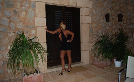 spreading onlyfans perfect pictures