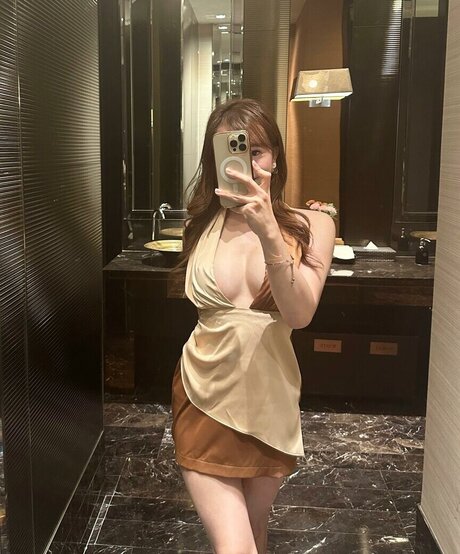 yogurtsita model nude galleries