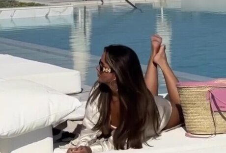 Jasmin Azizam model nudes images