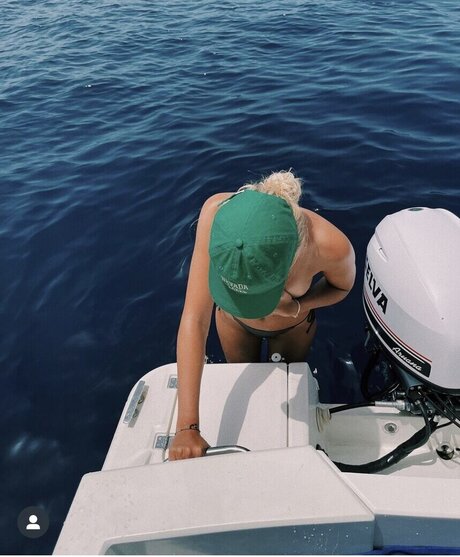 Lili Hamann exclusive model photo