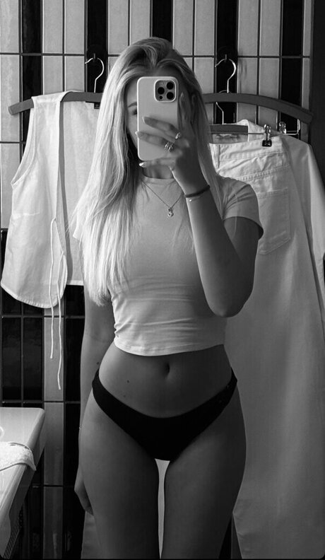 Lili Hamann pornstar art pictures