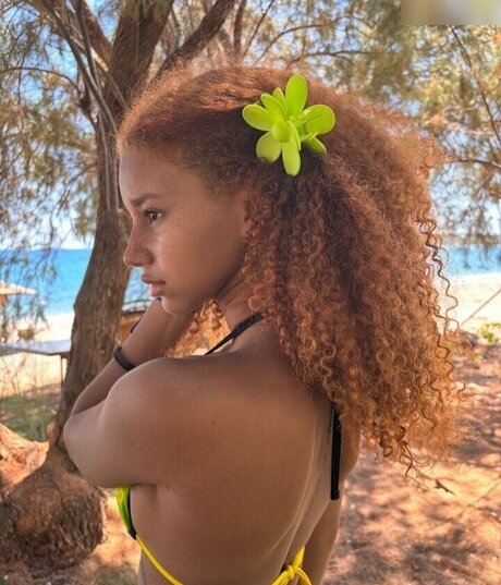 Chevelly model nudes photos