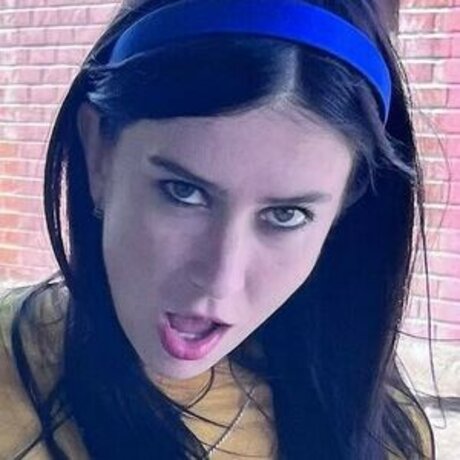 Carly McLellan nudes star gallery