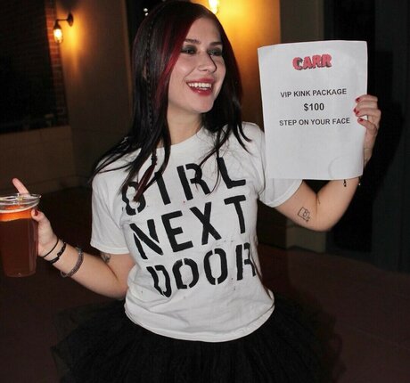 Carly McLellan naked actress pics