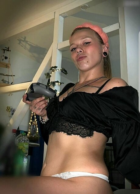 vanny flowerchild hd star img