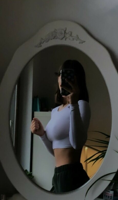 lisashnk pornstar adult pic