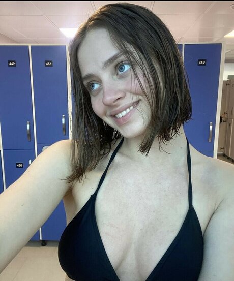 Kseniakisenia naked model photo