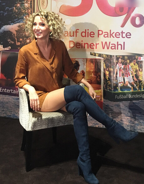 Aline von Drateln erotic model photos