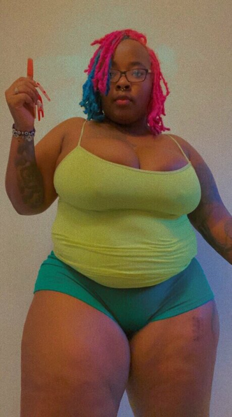 Kissmykittkatt exclusive star photo