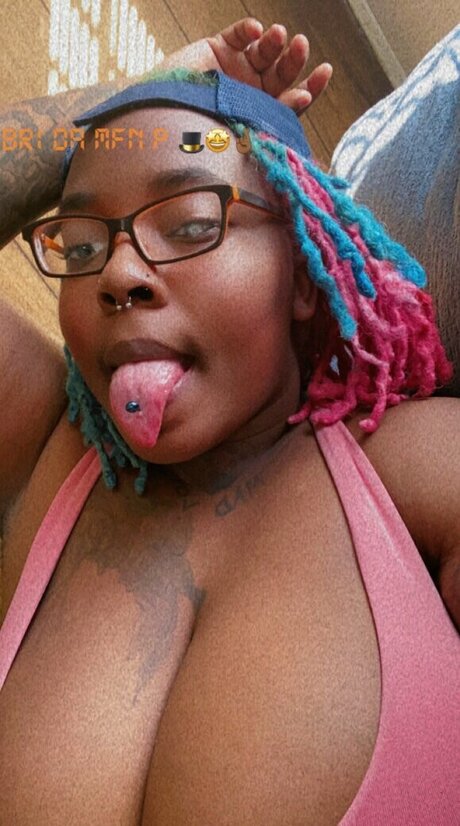 Kissmykittkatt model beautiful pic