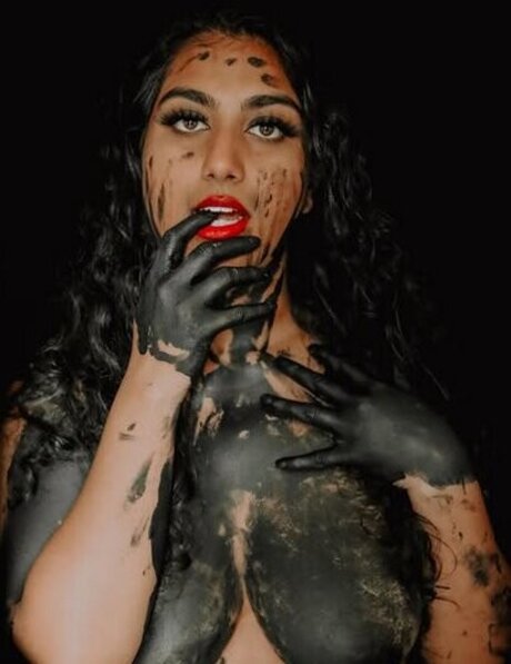 ravrodite erotic pornstar img