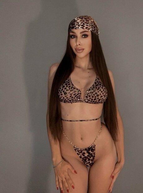 Vitalina22 free actress pic