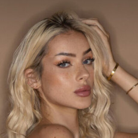 DJ Tabea high quality model img