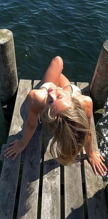 Christin Pawlowski model art photo