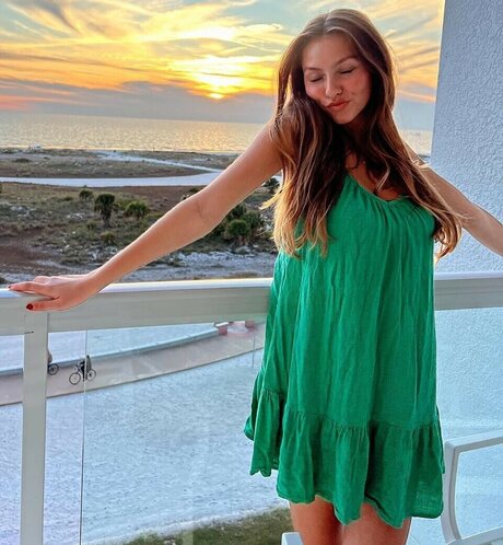 Mia Steele star hot pic