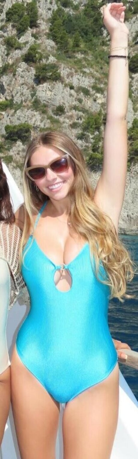 Mia Steele model sex photos