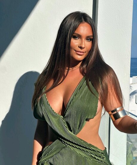 Maddison Maye nude actress archive