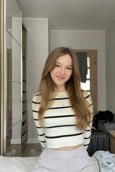 skinny white girl onlyfans hot nude pics