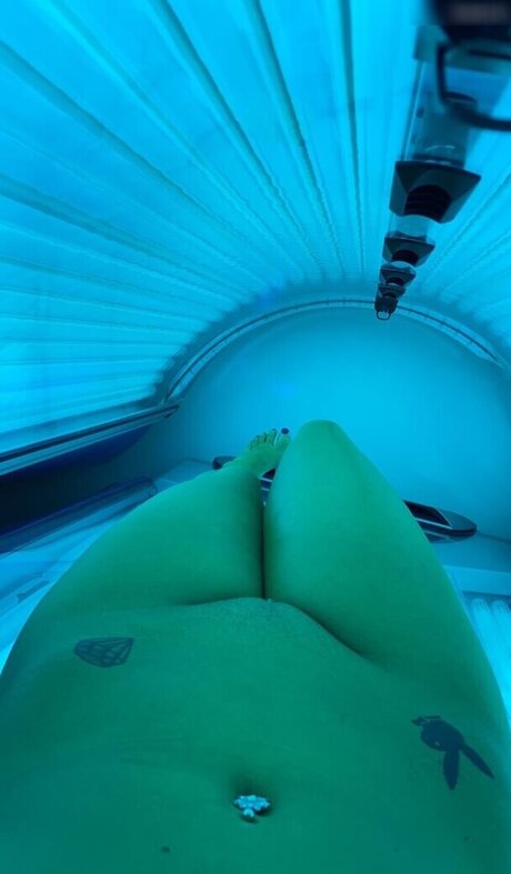 Bunny Diamond pornographic model picture