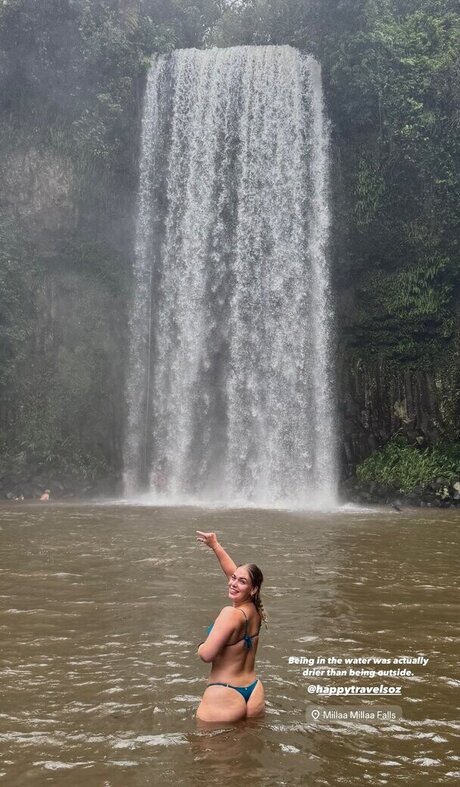 Izzy Swin perfect actress pic