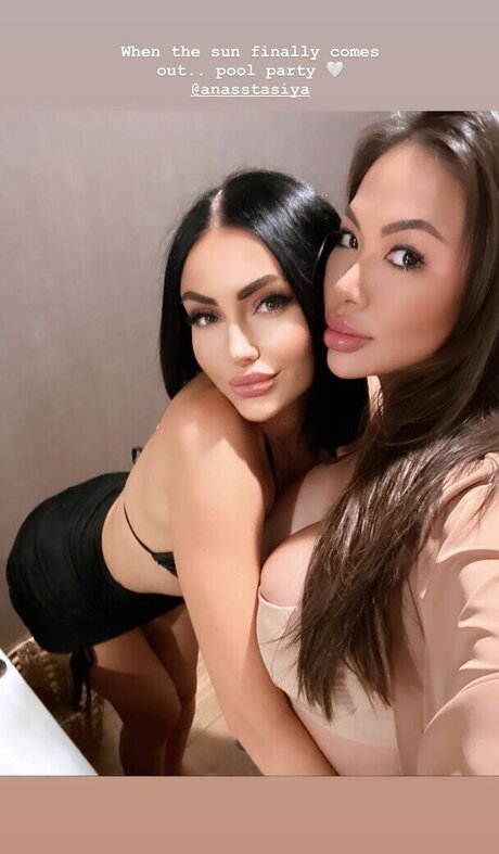 Angel Ngo star free picture