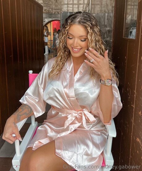 Sidney Sky best pornstar pics