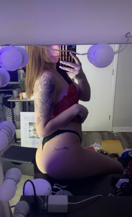 summergipson23 model naked photos