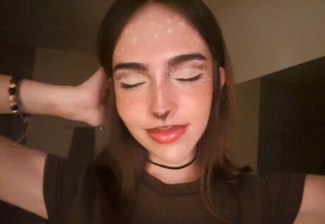 Gabriela Bee star top picture