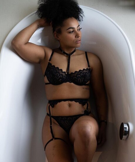 graefiin melanin star art pics