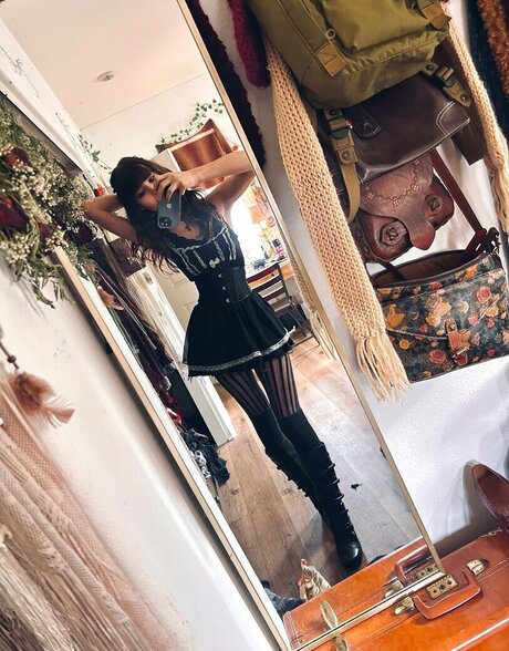 Moongirlevie porn actress picture