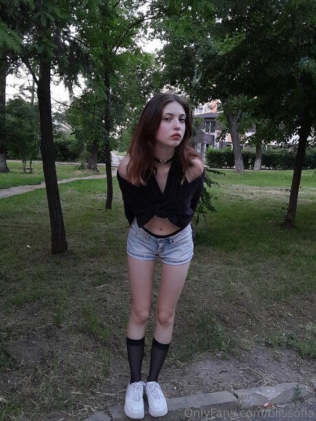 Blissofia hot model pic