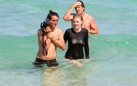 Lara Stone model pornographic image